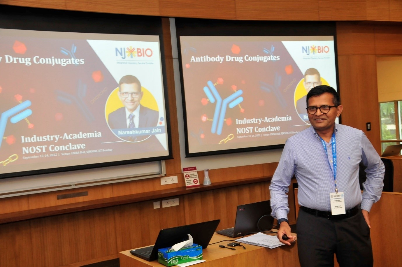 Dr. Jain presenting a talk on ADCs at the Industry-Academia NOST Conclave at IIT, Mumbai (Bombay), India